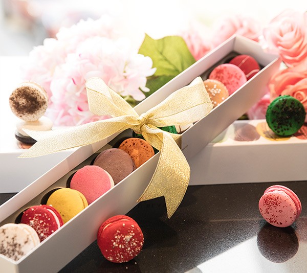 Box Of Macaroon 12pcs Baby Shower New Baby Chocolates Cakes