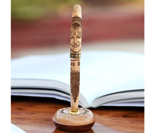 Personalised Pen with base - Personalised gift from Giftbag in Dubai, UAE
