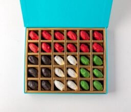 Alternative view of UAE National Assorted Dates