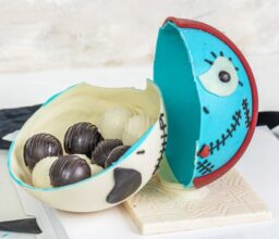 Alternative view of Spooky Smash Chocolate