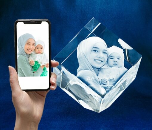 Medium Cut Corner Cube Crystal Personalised - Personalised gift from Giftbag in Dubai, UAE
