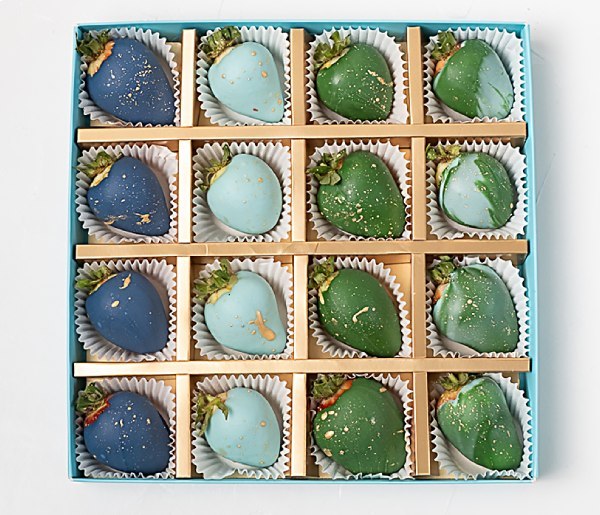 Eid Chocolate Covered Strawberries - 16pcs - Image 2