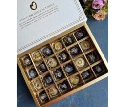 Royal Brownie bites box