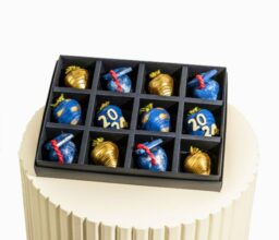 Alternative view of Graduation theme Strawberries