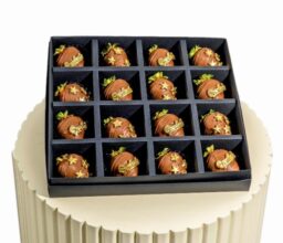 Alternative view of Graduation theme 16 Strawberries