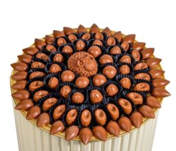 77 Assorted Milk chocolates EID AL ADHA Gift Tray