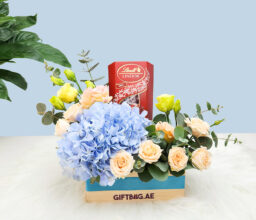 Lindt Lindor 200gm with Cream & Blue